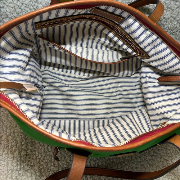 Dooney & Bourke - Picture 6 of 6